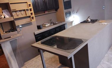 Casa en venta - 4 Dormitorios 4 Baños - Cocheras - 344Mts2 - Burzaco