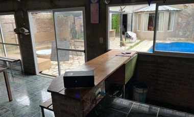 Casa en venta - 4 Dormitorios 4 Baños - Cocheras - 344Mts2 - Burzaco