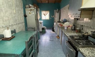 Casa en Dos Plantas. Rotta 732, Monte Grande.