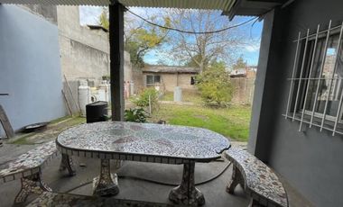 Casa en Dos Plantas. Rotta 732, Monte Grande.