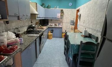 Casa en Dos Plantas. Rotta 732, Monte Grande.