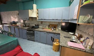 Casa en Dos Plantas. Rotta 732, Monte Grande.