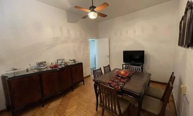 Casa en venta - 2 Dormitorios 1 Baño 1 Cochera - 259mts2 - Bernal