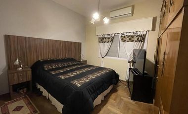 Casa en venta - 2 Dormitorios 1 Baño 1 Cochera - 259mts2 - Bernal