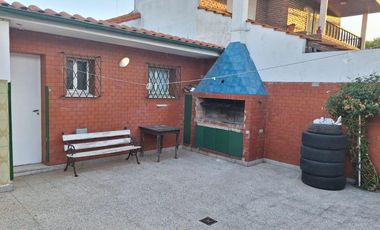 Casa en venta - 3 Dormitorios 2 Baños - Cochera - 173Mts2 - Miramar