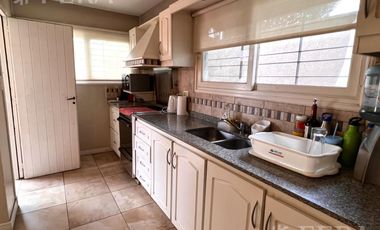 Venta casa 4 ambientes con piscina en Wilde