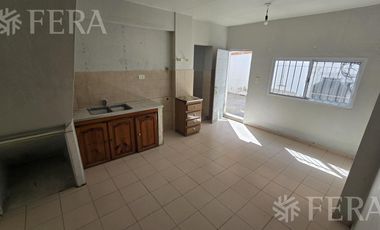 Venta de PH de 2 ambientes con patio en Villa Dominico