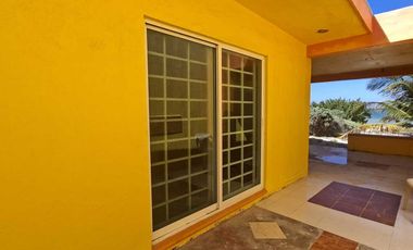 CASA DE UNA PLANTA FRENTE AL MAR EN CHELEM