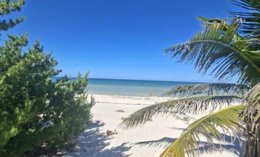 CASA DE UNA PLANTA FRENTE AL MAR EN CHELEM