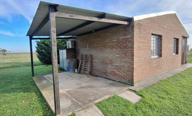 Casa de 2 Dormitorios en Venta Oliveros