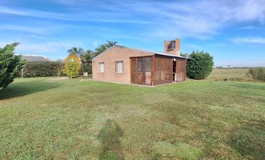 Casa de 2 Dormitorios en Venta Oliveros