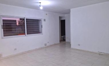 Departamento en alquiler - 2 Dormitorios 1 Baño - Banfield