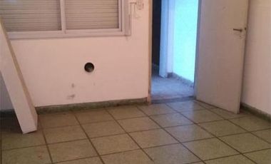 CASA CON LOCAL SOBRE AMPLIO LOTE *EXCLUSIVA ZONA COMERCIAL*