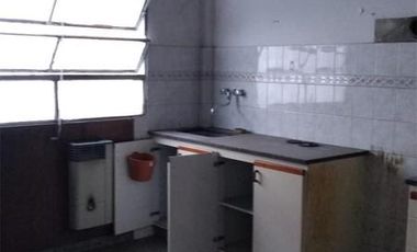 CASA CON LOCAL SOBRE AMPLIO LOTE *EXCLUSIVA ZONA COMERCIAL*
