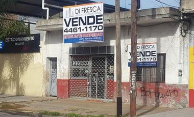 CASA CON LOCAL SOBRE AMPLIO LOTE *EXCLUSIVA ZONA COMERCIAL*