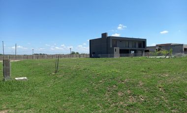 Terreno en venta - 700Mts2 - Santa Clara al Sur