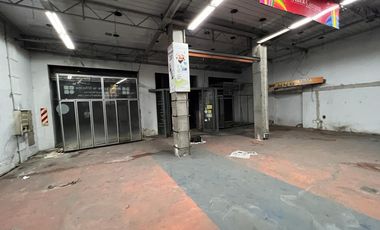 Local en alquiler en  Microcentro entre Tucumán y Viamonte.