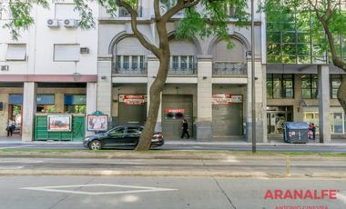 Local en alquiler en  Microcentro entre Tucumán y Viamonte.