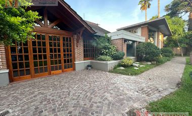 Departamento en  VENTA de cuatro ambientes