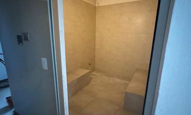 Departamento en  VENTA de cuatro ambientes