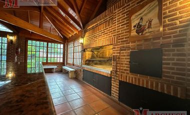 Departamento en  VENTA de cuatro ambientes