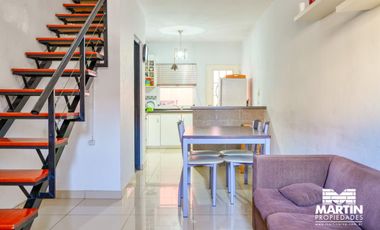 Casa dúplex en venta en El Talar, 3 amb con patio