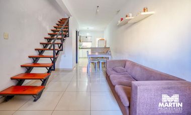 Casa dúplex en venta en El Talar, 3 amb con patio