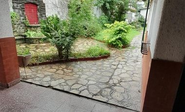 Casa en venta - 3 Dormitorios 3 Baños - 397Mts2 - Temperley