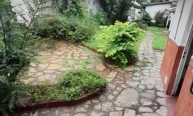 Casa en venta - 3 Dormitorios 3 Baños - 397Mts2 - Temperley