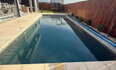 Casa en venta - 5 Dormitorios 1 Baño - Canning