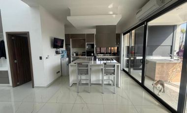 Casa en venta - 5 Dormitorios 1 Baño - Canning