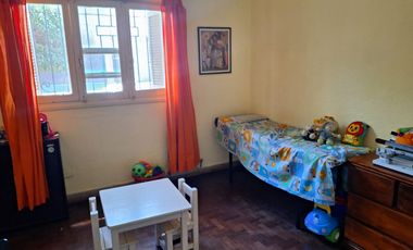 CASA DE 3 DORMITORIOS -GRANADERO BAIGORRIA