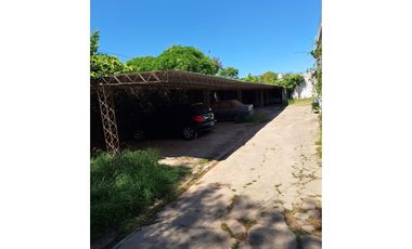 CASA DE 3 DORMITORIOS -GRANADERO BAIGORRIA