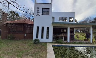 Casa en alquiler - 1 Dormitorio 1 Baño - Cochera - 22.878Mts2 - Villa Elisa, La Plata