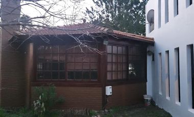 Casa en alquiler - 1 Dormitorio 1 Baño - Cochera - 22.878Mts2 - Villa Elisa, La Plata