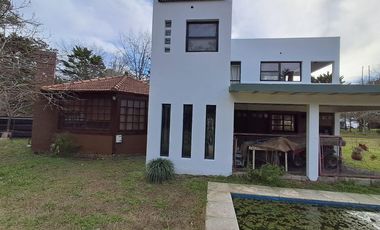 Casa en alquiler - 1 Dormitorio 1 Baño - Cochera - 22.878Mts2 - Villa Elisa, La Plata