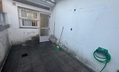 ALQUILER SOLO PROFESIONAL- CHALET 5 AMB - ZONA GUEMES- APTO VARIOS RUBROS-