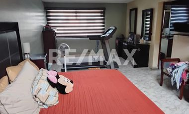 Casa en Venta - (3)