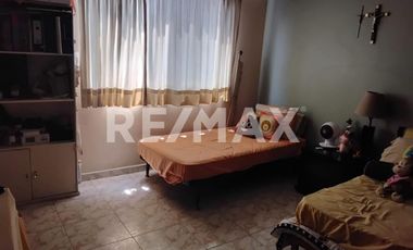 Casa en Venta - (3)