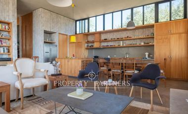 Espectacular propiedad en exclusivo sector de Santa Rita