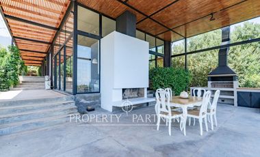 Espectacular propiedad en exclusivo sector de Santa Rita