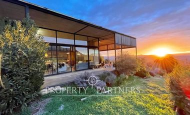 Espectacular propiedad en exclusivo sector de Santa Rita