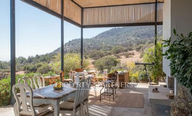 Espectacular propiedad en exclusivo sector de Santa Rita