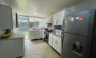 Renta casa en condominio parte baja Av. Toluca