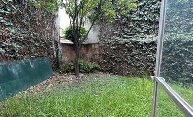 Renta casa en condominio parte baja Av. Toluca