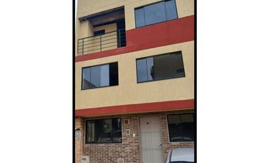 GIA 262. Casa en venta en obra gris-Funza-Quintas de los Andes