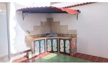 SE VENDE O ARRIENDA  CASA  AL ORIENTE