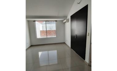 SE VENDE O ARRIENDA  CASA  AL ORIENTE