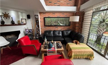 VENTA DE CASA EN EXCLUSIVA UNIDAD CERRADA SABANETA