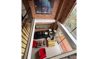 VENTA DE CASA EN EXCLUSIVA UNIDAD CERRADA SABANETA